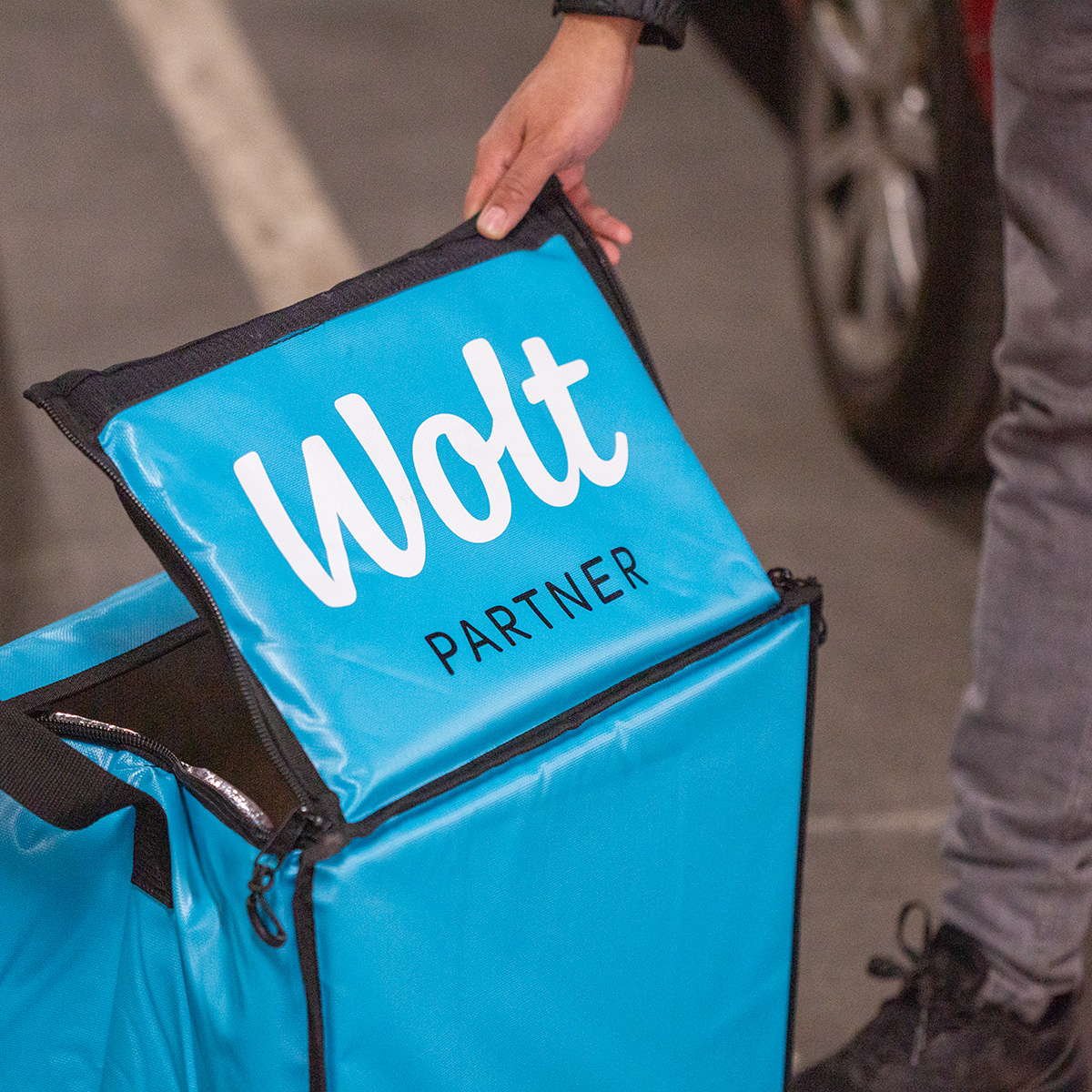 CUP_Bolt Wolt 2a_20260326_3_1200_1200